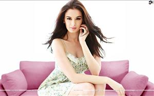 Evelyn Sharma